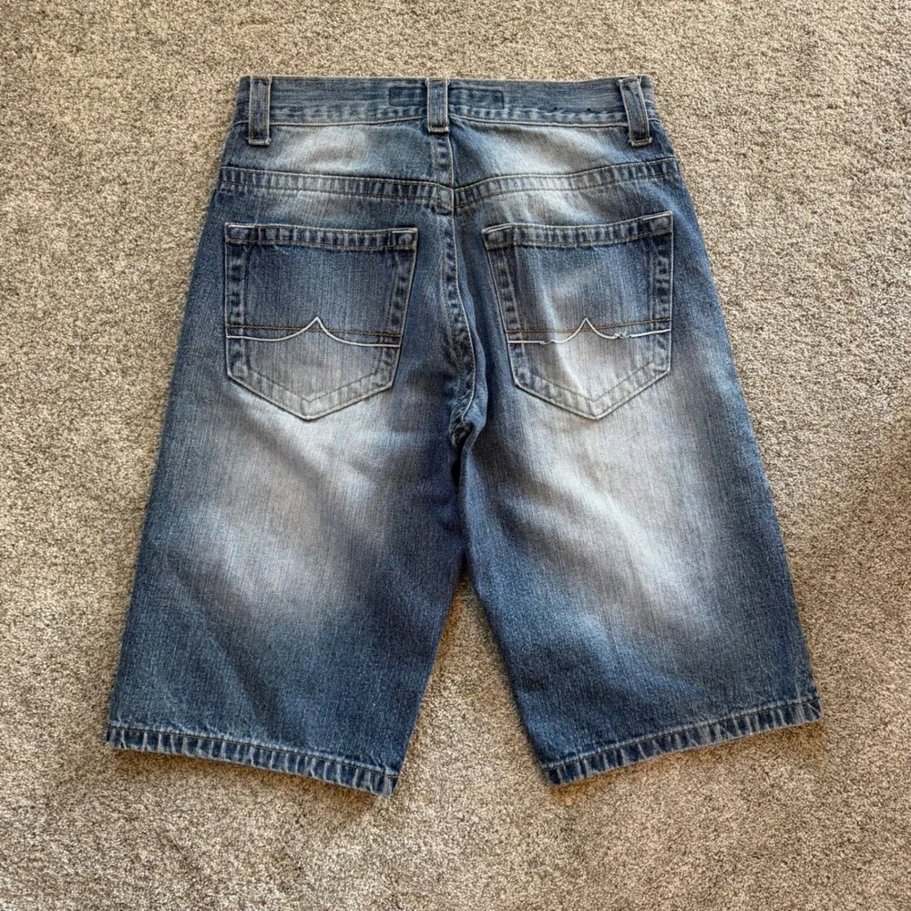 Avirex Mens Blue Denim Shorts Baggy Jorts Medium Wash Distressed Size 30 Waist